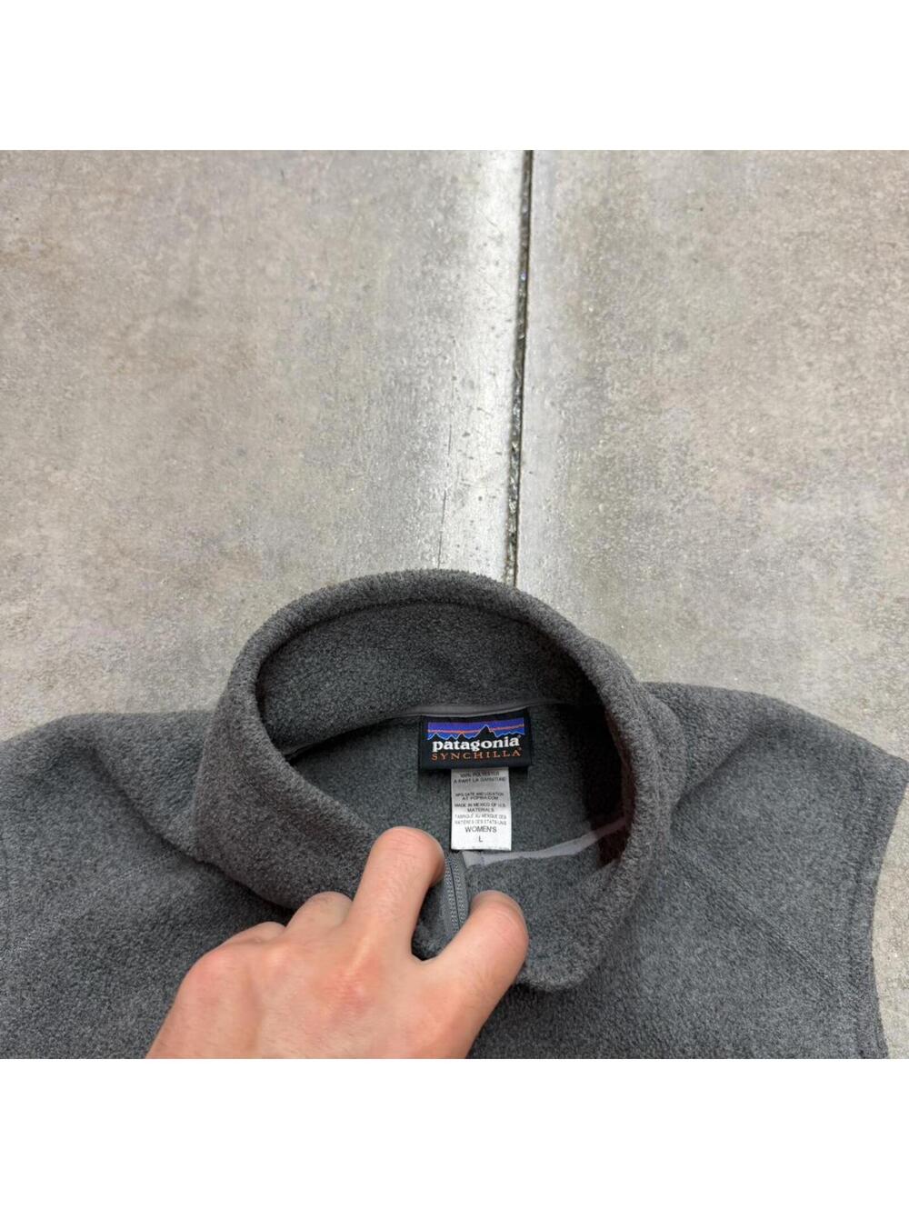 vintage patagonia synchilla dark grey full zip fleece vest size large WOMENS - Picture 4 of 4